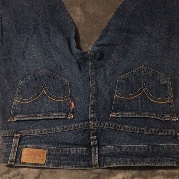 Jean Levi’s 
Too superlow
Zise: 5 médium - Picture 2 of 3